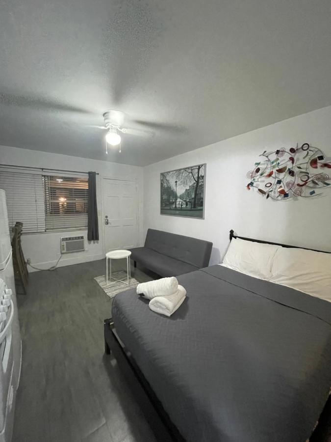 Appartamento Trendy Pads In Hollywood Esterno foto